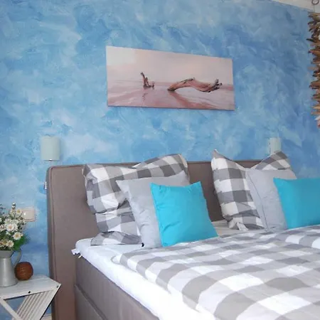 Haus Jahreszeiten Appartement Meeresrauscher By Unsere Urlaubszeit Binz Exterior photo